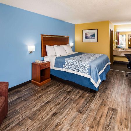 Days Inn By Wyndham Oak Grove/Ft. Campbell Exterior photo