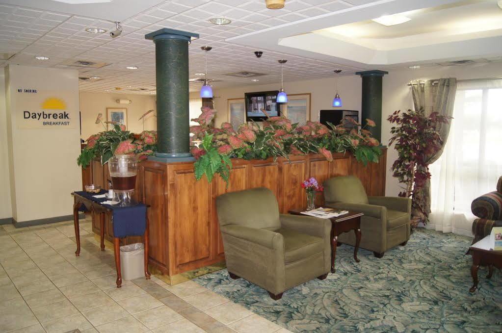 Days Inn By Wyndham Oak Grove/Ft. Campbell Exterior photo